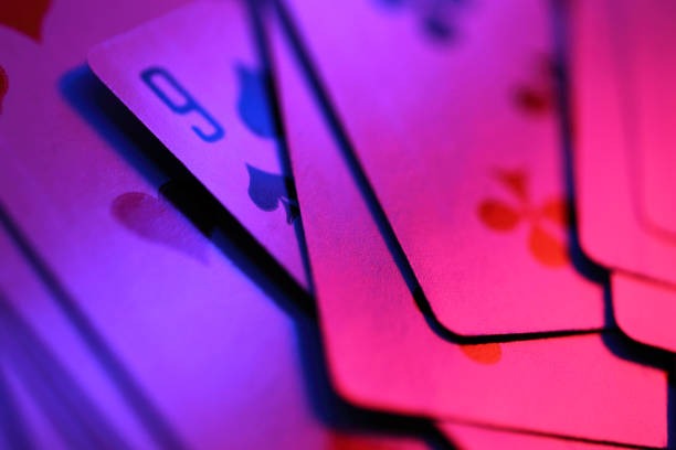 Meja baccarat multiple di studio topwin138 dengan berbagai tingkat taruhan