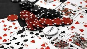 Studio live SA Gaming dengan dealer profesional menyajikan permainan baccarat dan blackjack